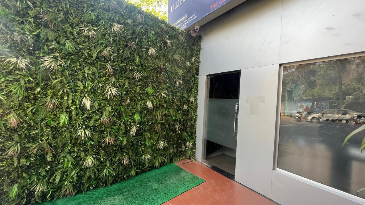 U Life Hotel ムンバイ エクステリア 写真
